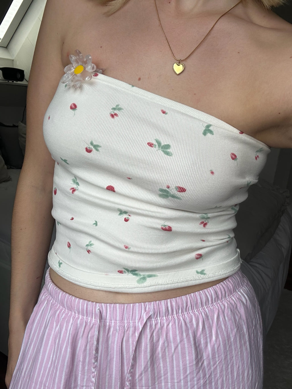 daisy - hair clip image 3