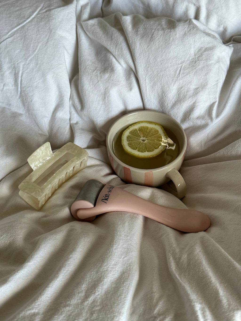 claire - hair clip image 4