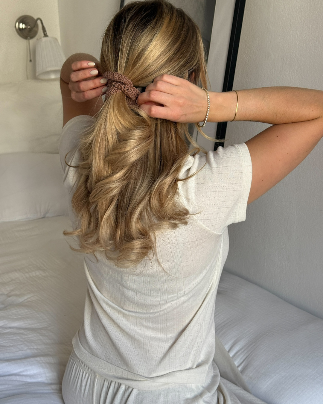 shell - scrunchie (small)