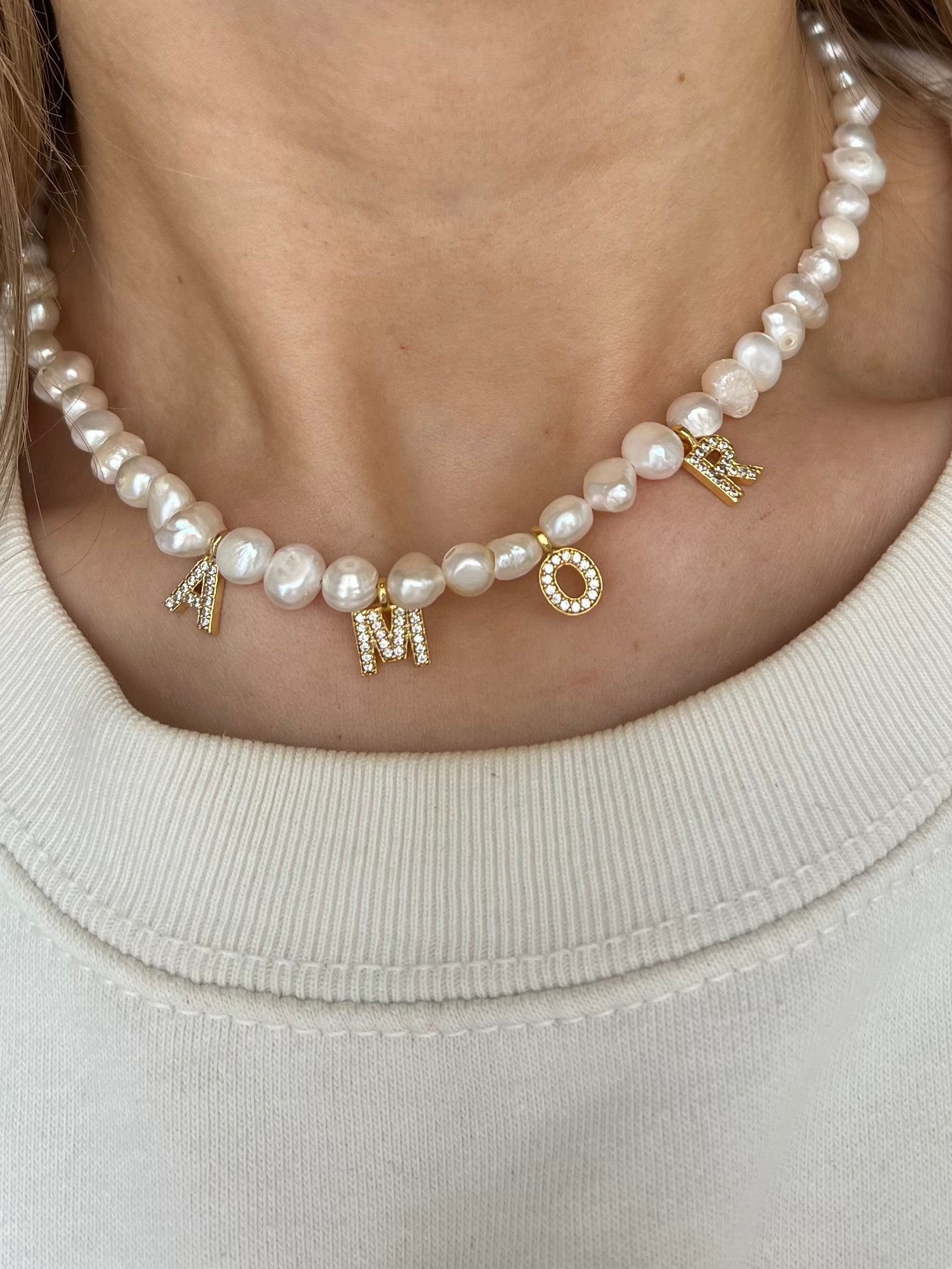 amor - necklace