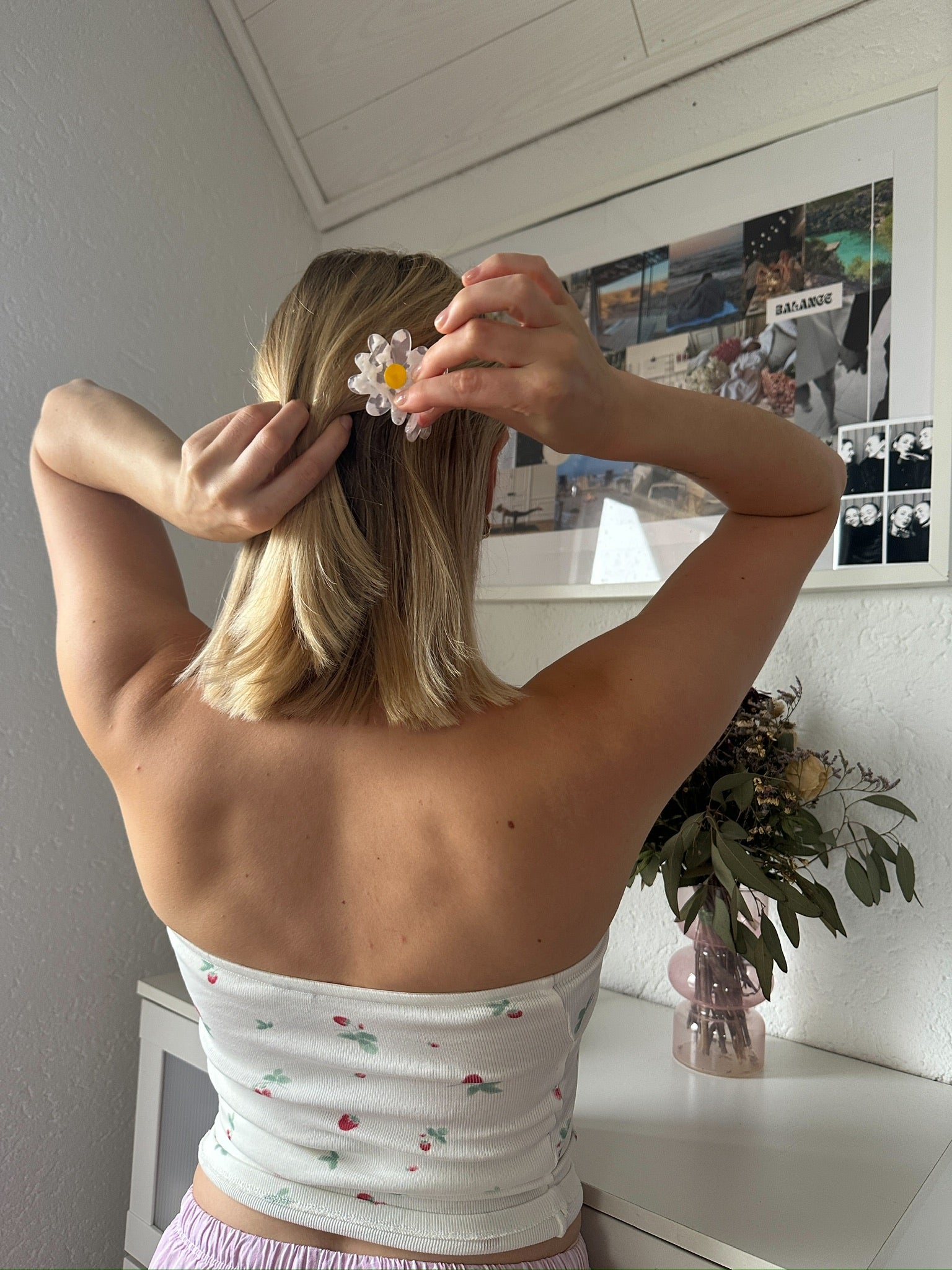 daisy - hair clip image 5