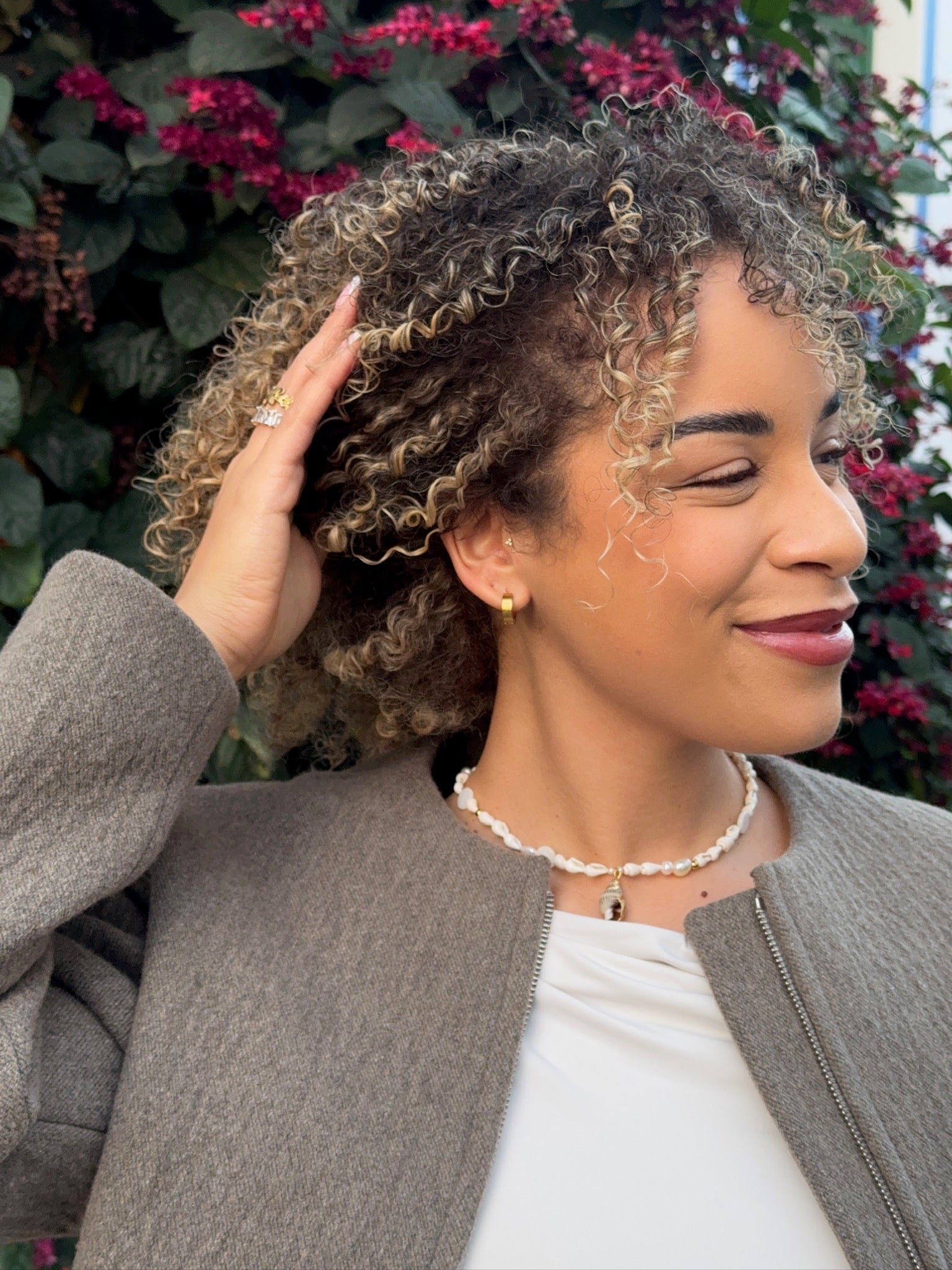 lilly - earrings image 1