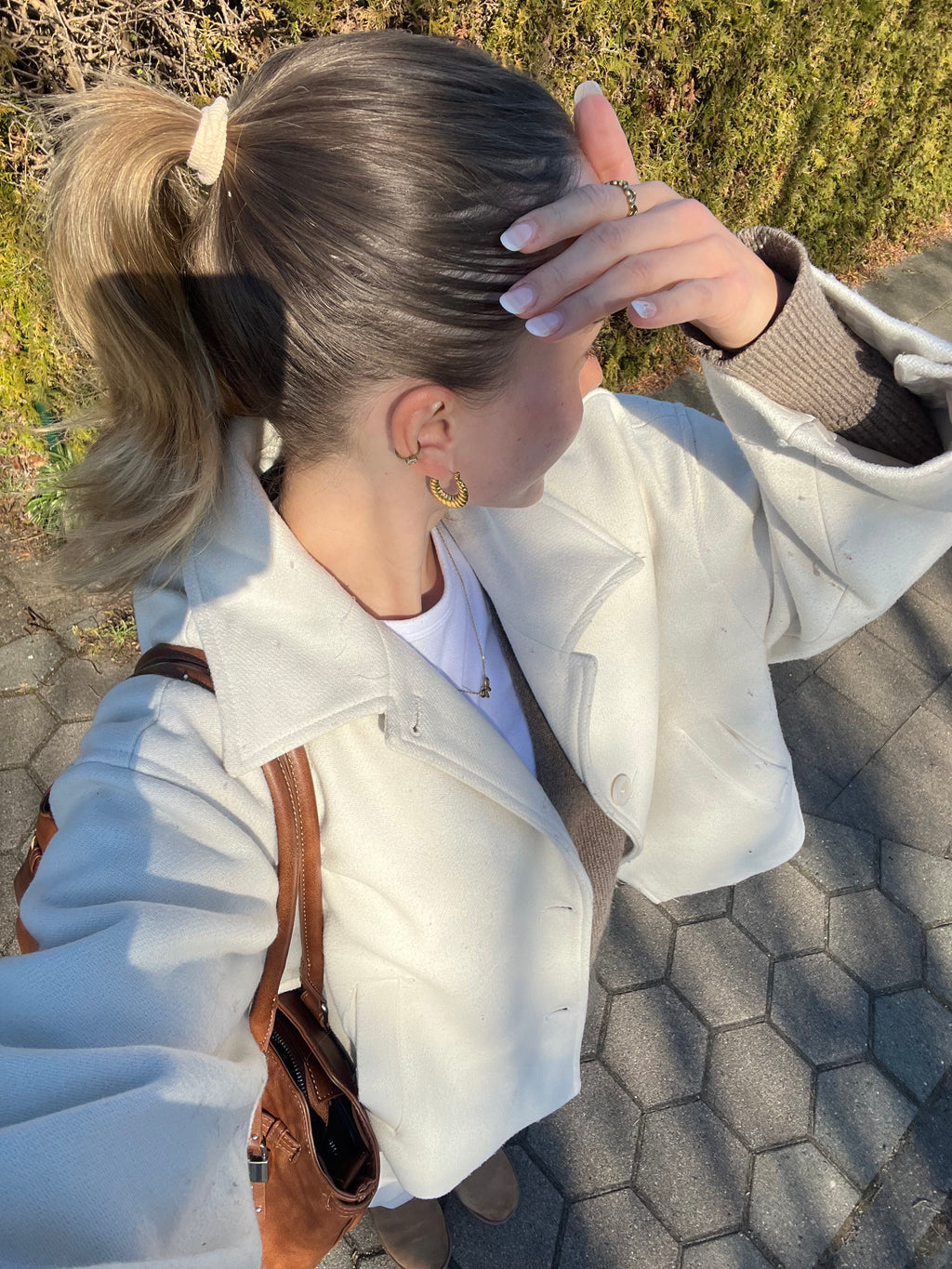 flat croissant - earrings  image 3