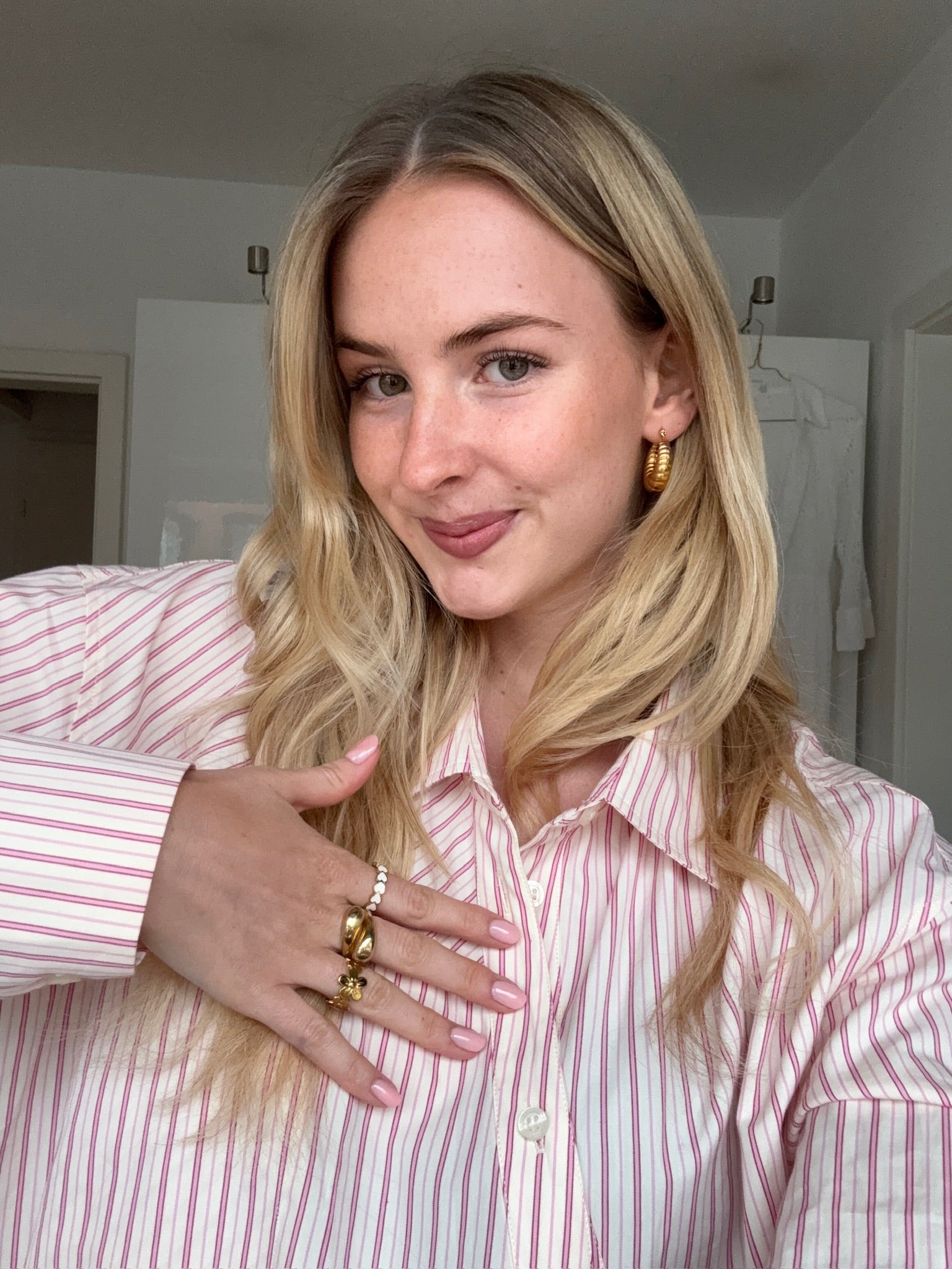 croissant - earrings image 2