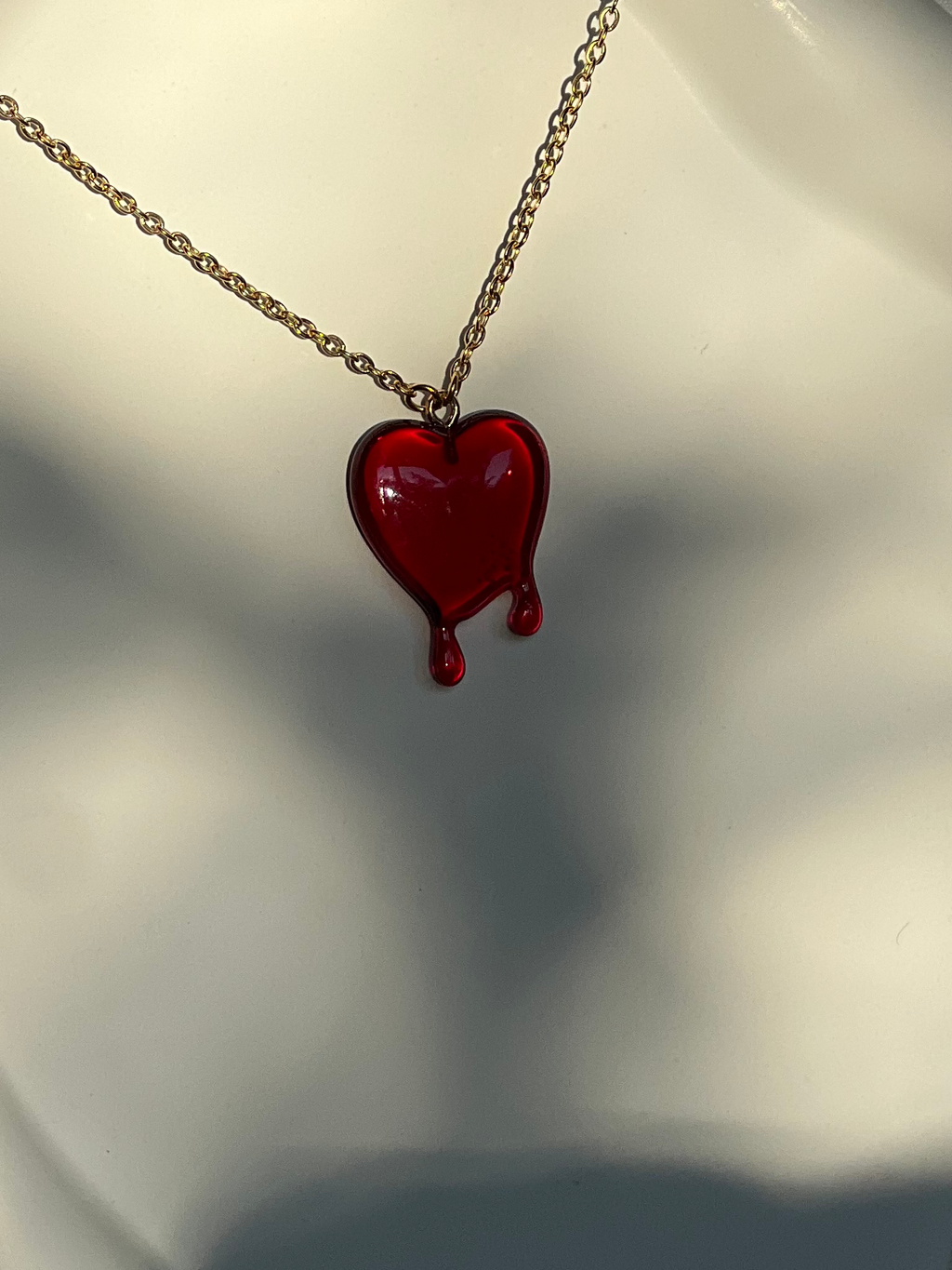 melted love - necklace image 3