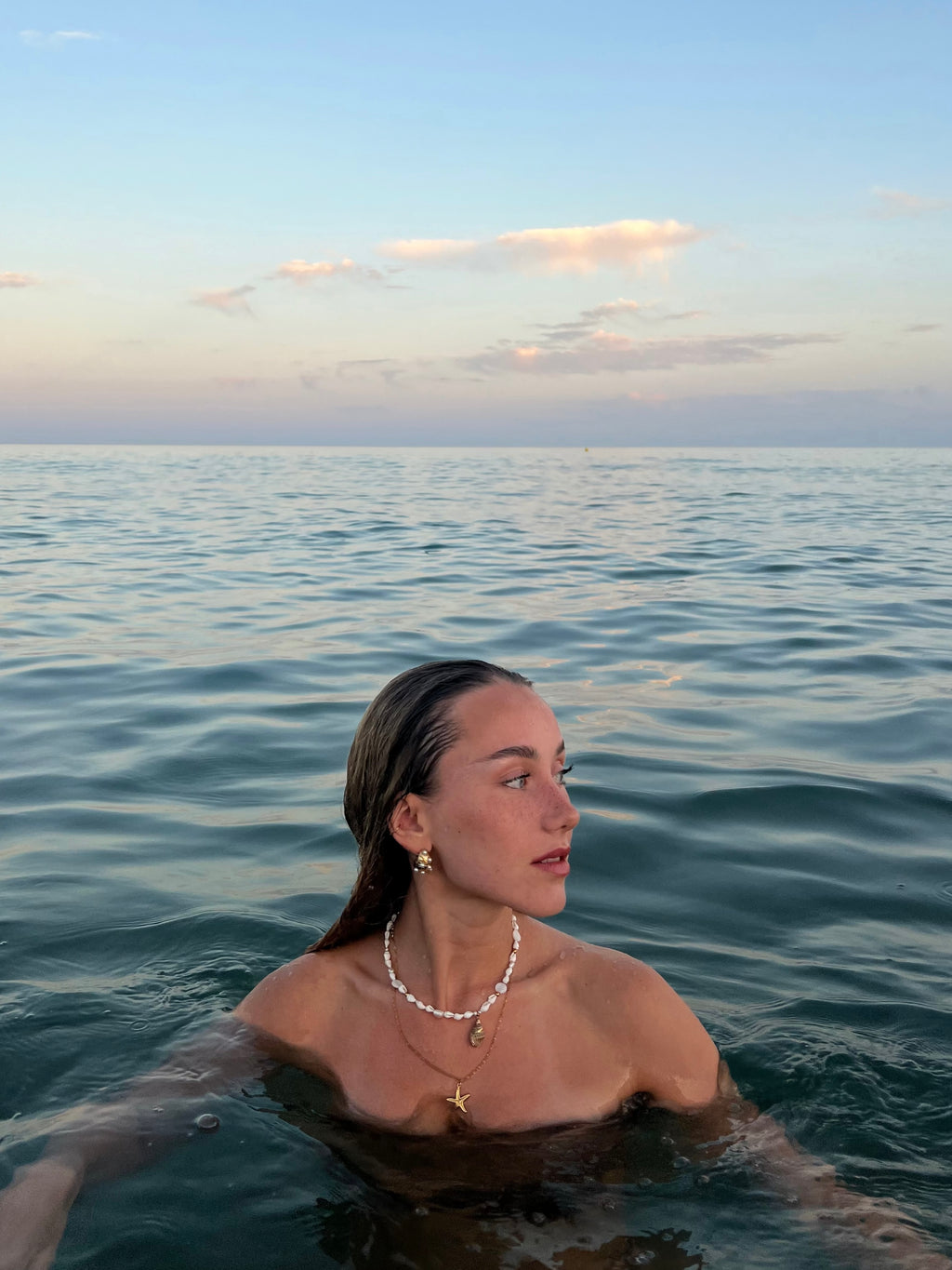 cleo - necklace image 3