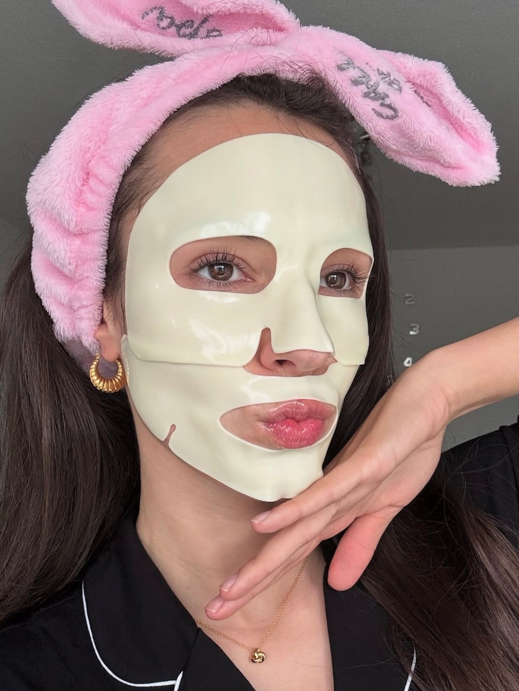 flat croissant - earrings  image 1