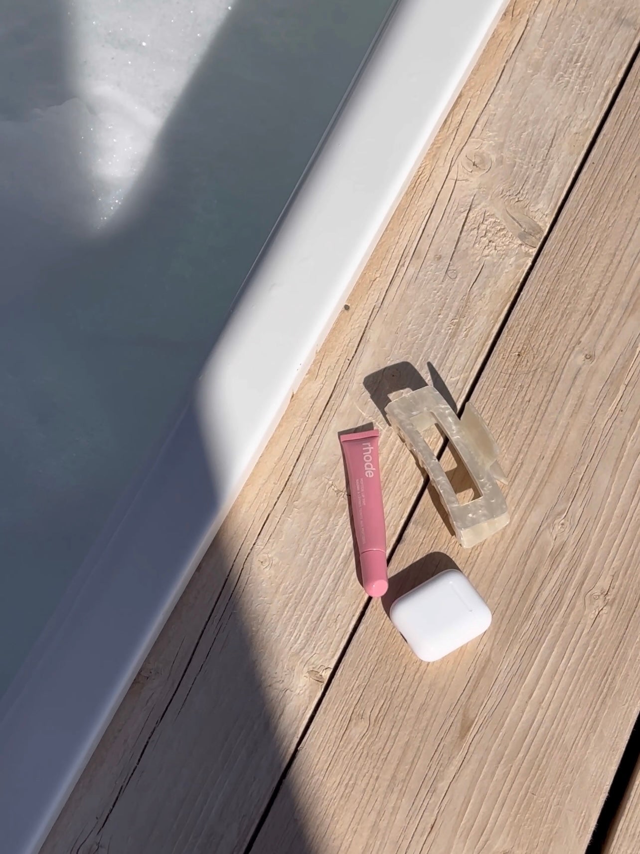 claire - hair clip image 12