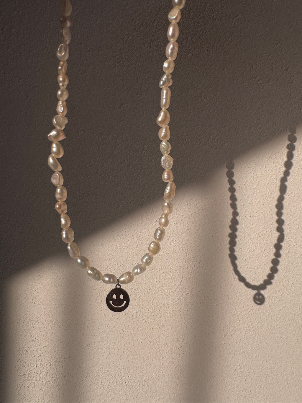 smile pearl - necklace image 3