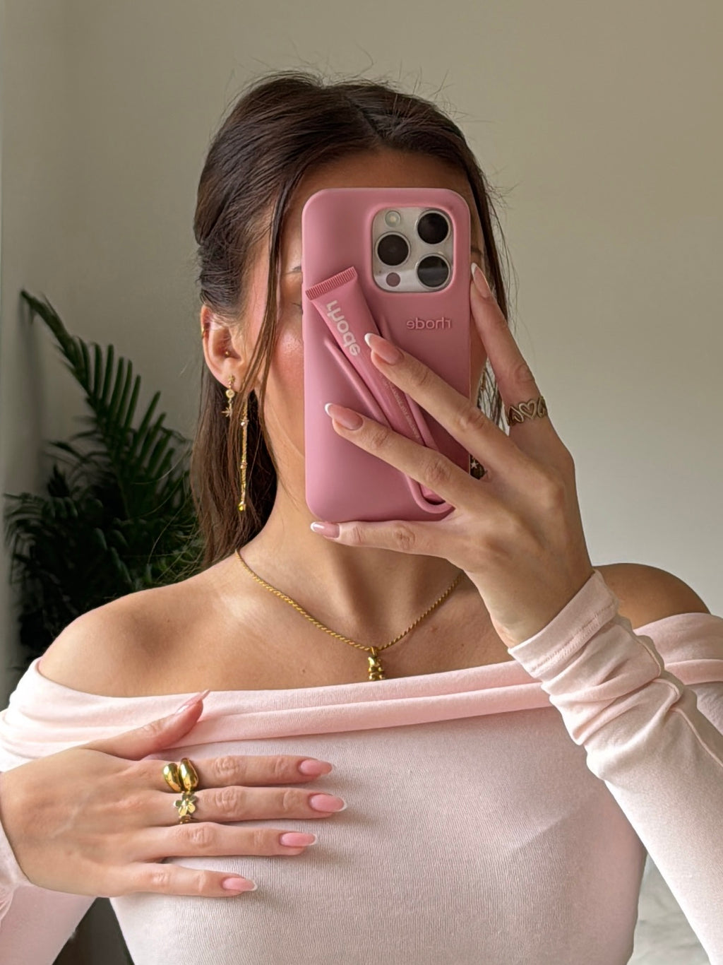 hug me - necklace image 1